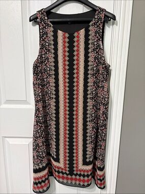 Max Edition Sleeveless Mini Dress in Black with Red and Cream Pattern